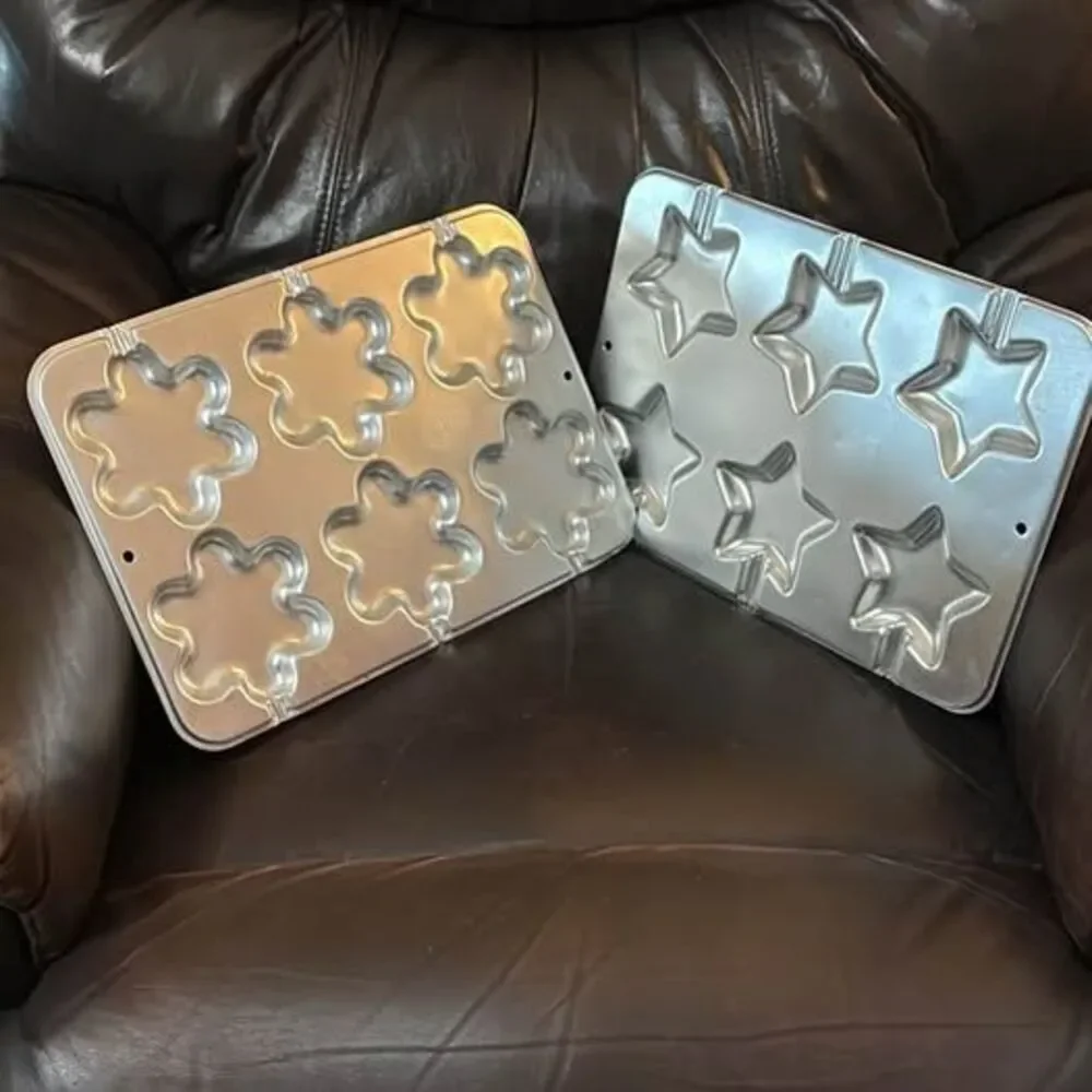 Wilton Star and Snowflake candy pops pans